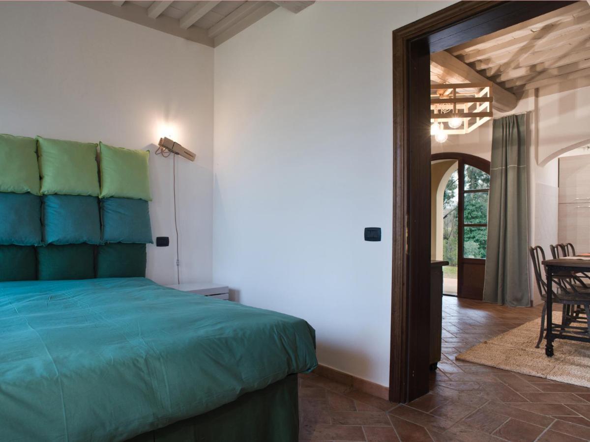San Ruffino Apartments Lari Exterior photo